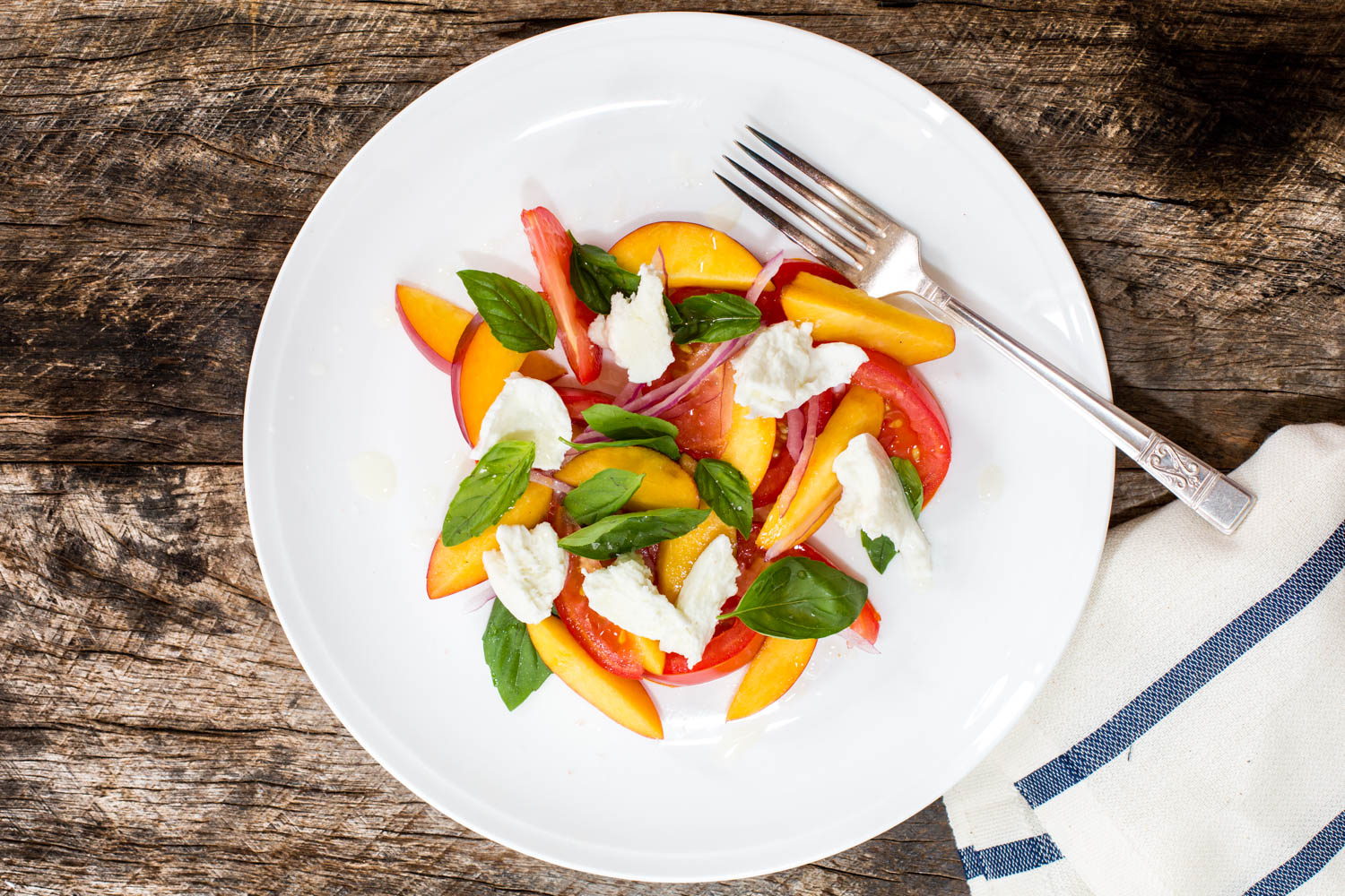Nectarine & Tomato salad | Nadia Felsch