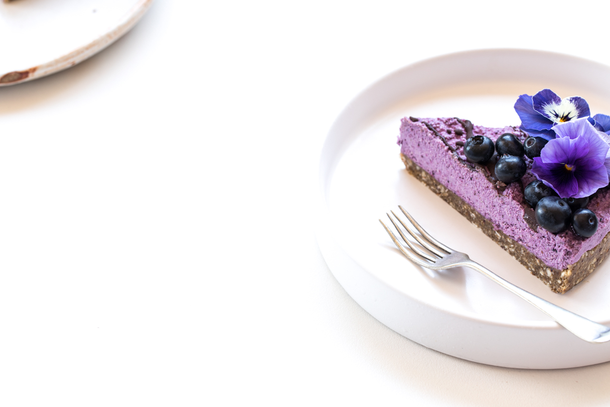 Raw Blueberry Cheesecake | Nadia Felsch