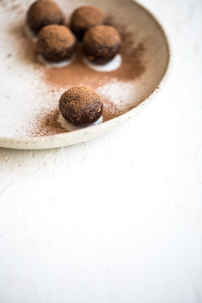 Raw Cacao Hazelnut Energy Balls | Nadia Felsch